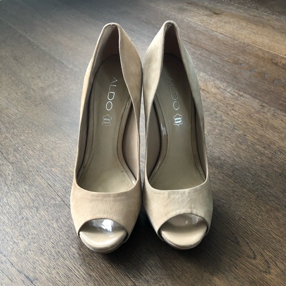 Aldo Beige Heels - Picture 1 of 3